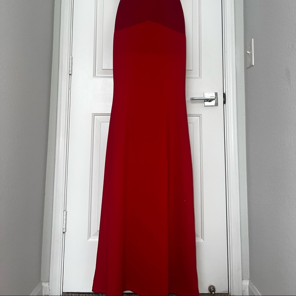 Red Evening Gown Size M - Picture 6 of 9